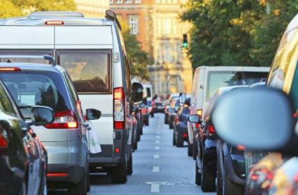 Fahrerlaubnis im Ausland entzogen: Missachtung führt zu Bußgeldern und (Foto: AdobeStock - 56652702 Kara)