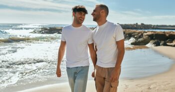 Treffen für homosexuelle Männer. (Foto: AdobeStock_695287475 poto8313)