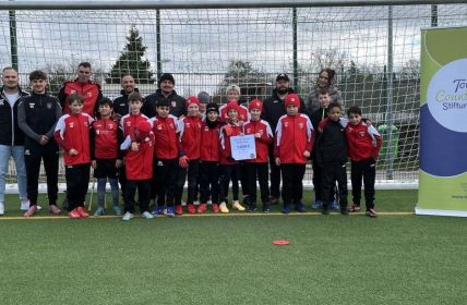 Town & Country Stiftung fördert Feriencamp des FC Union (Foto: Town & Country Stiftung)